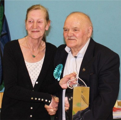 a. President Kay Aspin with judge Alan Wetton